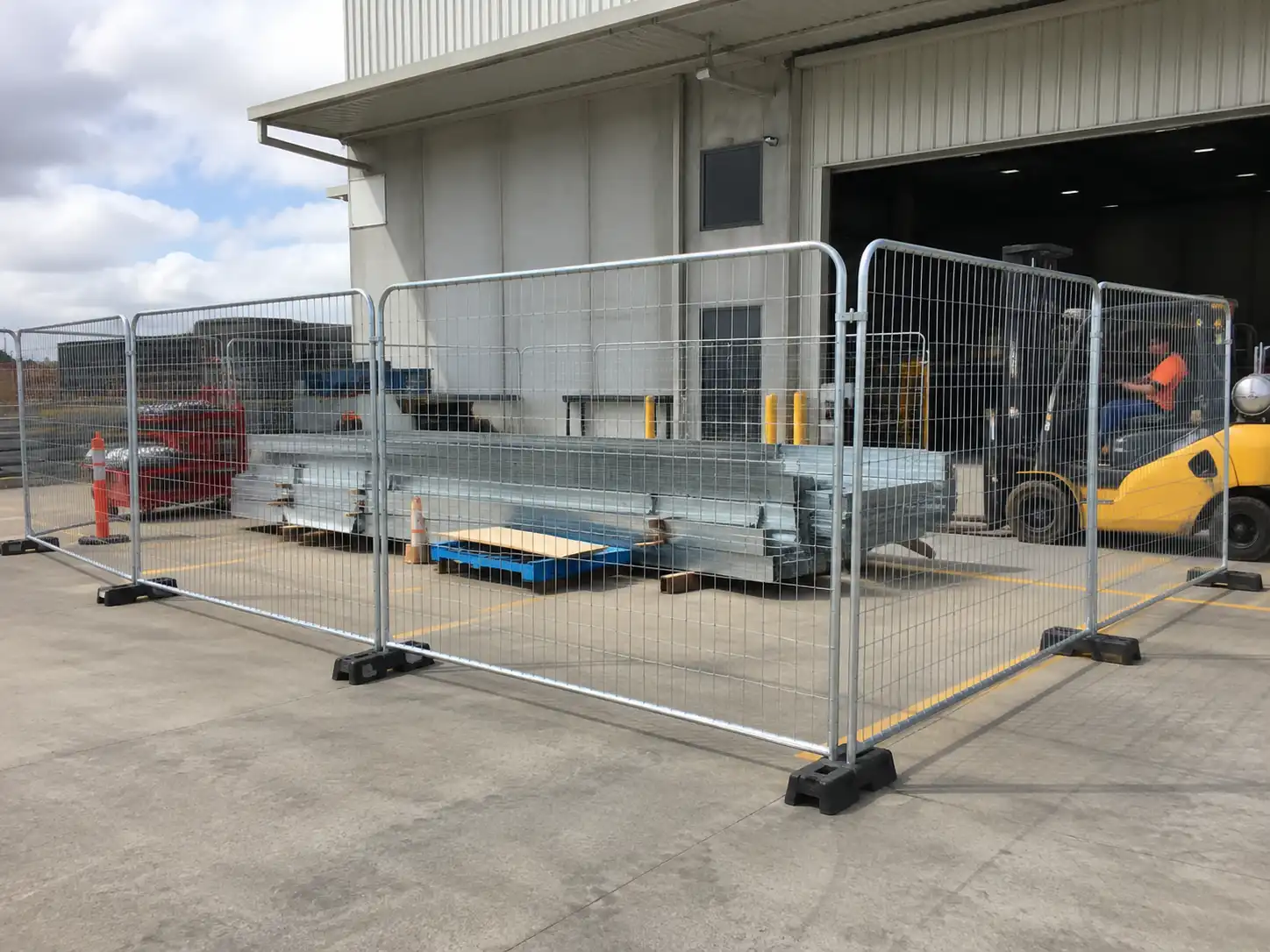 Canada temporary fence used for temporary commercial site security