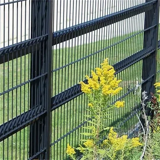 656 double wire fence green finish